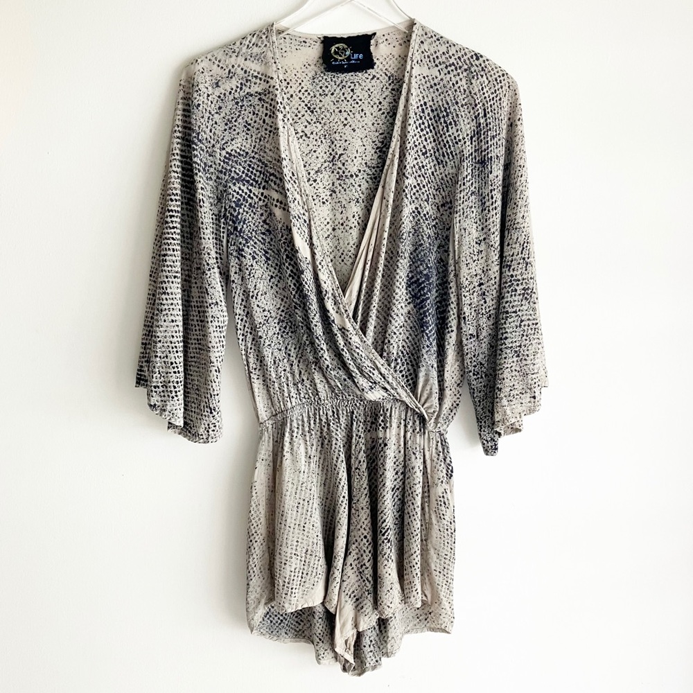 Blue Life XS Romper Wrap Plunging Neckline Cover Up Print Shorts Flared Sleeves